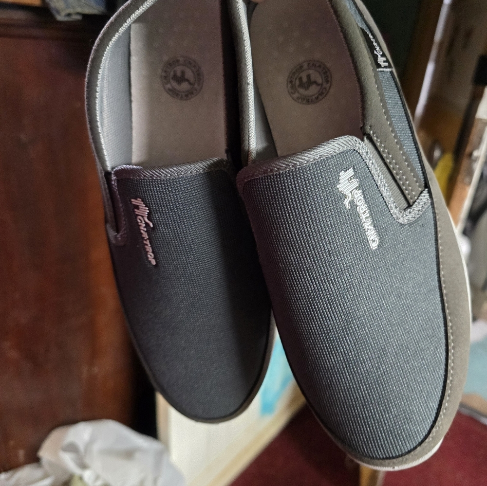 NWOT Mens loafers